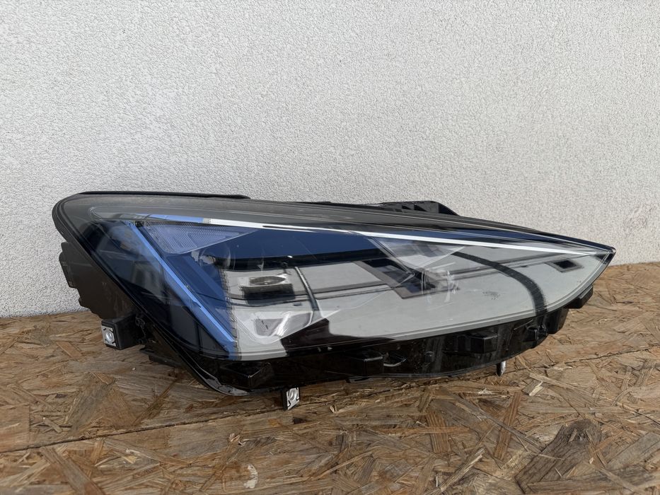 Far dreapta Seat Leon IV Facelift 2025 2026 Full LED MATRIX Original Europa