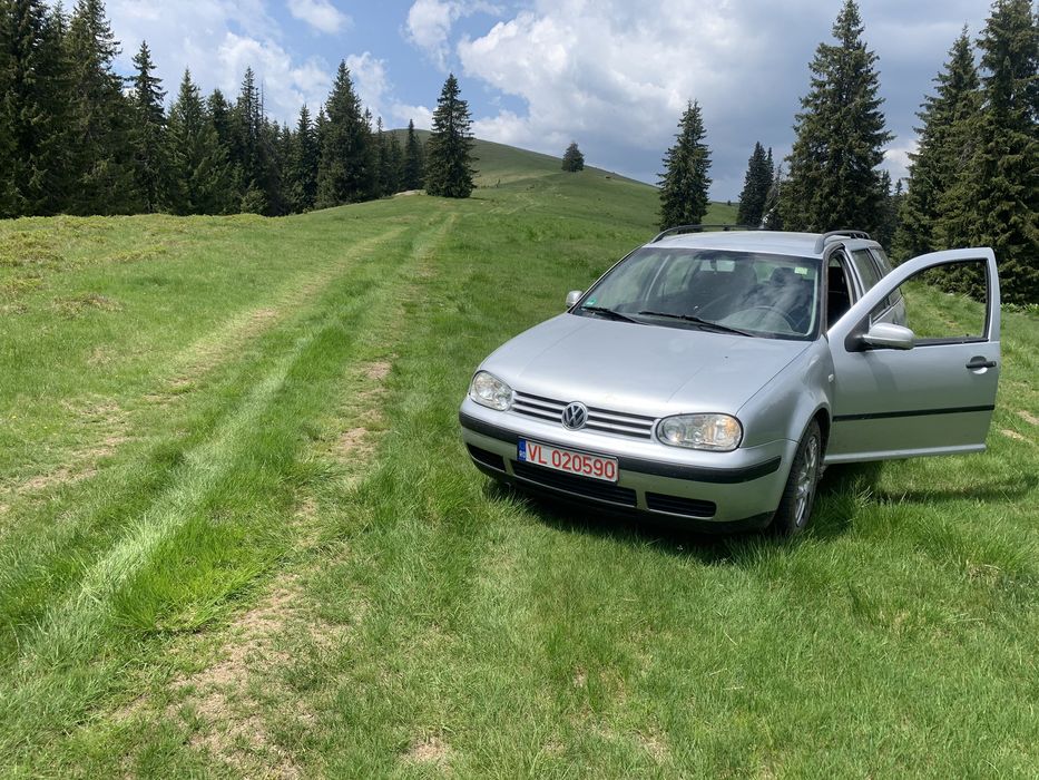 Vînd golf 4 break în stare bună de funtionare