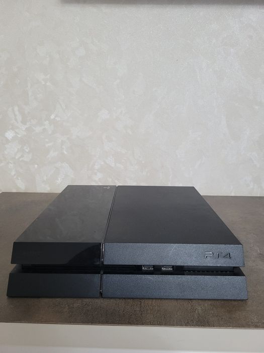 Игровая консоль Ps4