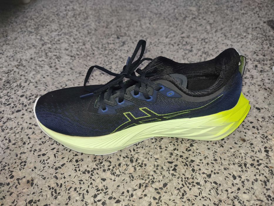 Размер 44 - ASICS Novablast 4 BLACK/BLUE EXPANSE