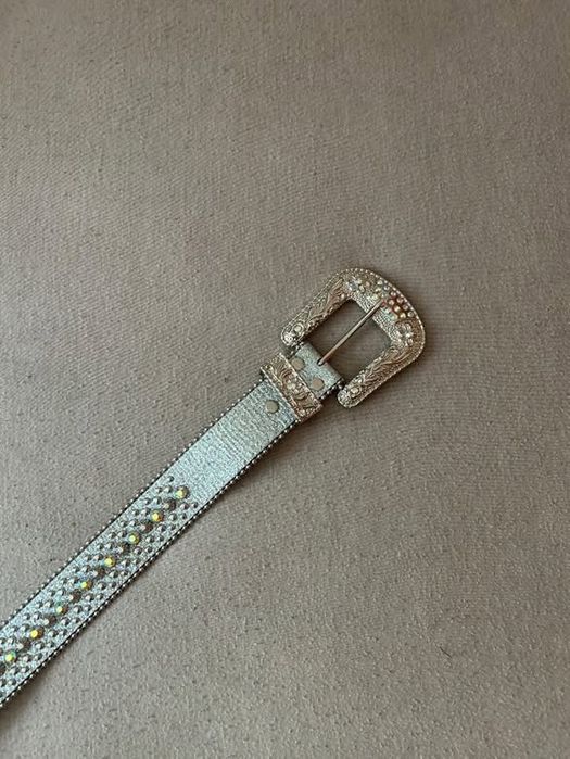 Curea stil BB rhinestone alba 110cm