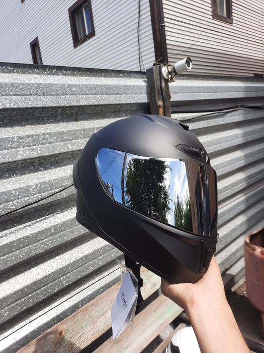 Мотошлем продам L размер