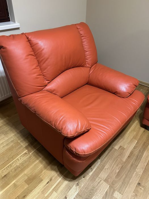 Canapea extensibila si fotoliu piele
