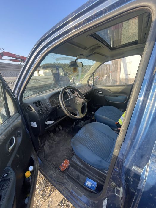 Vând urgent opel agila fără acte de câmp merge bine!!