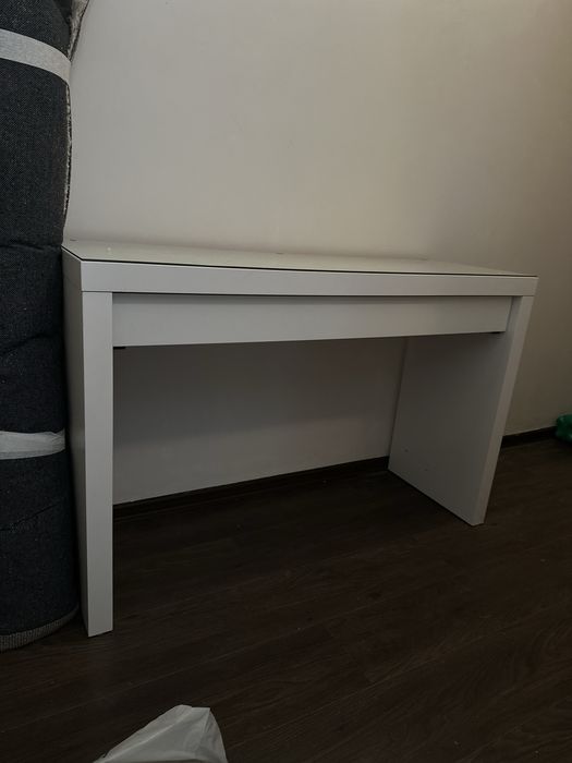 Тоалетна маса ikea