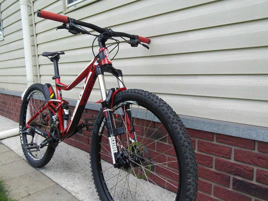 Двухподвес Giant trance  (sram  rockshox)