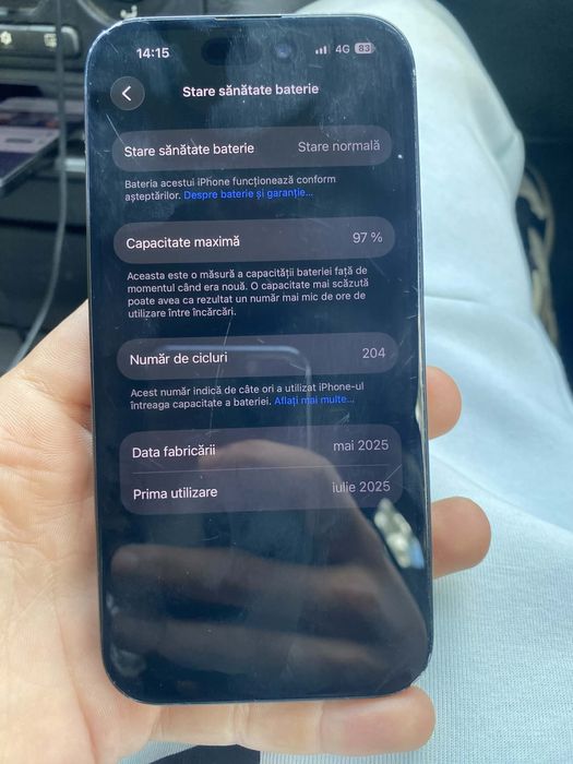 Vand iphone 15 96% baterie functioneaza perfect