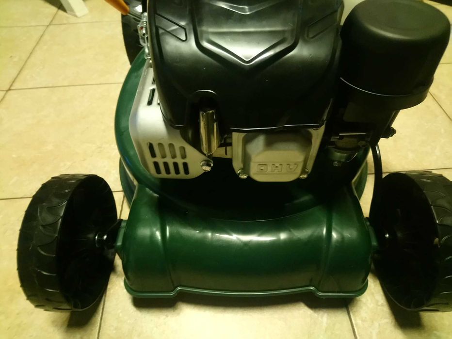 Masina tuns gazon/iarba pe benzina latime taiere 40 cm NOUA