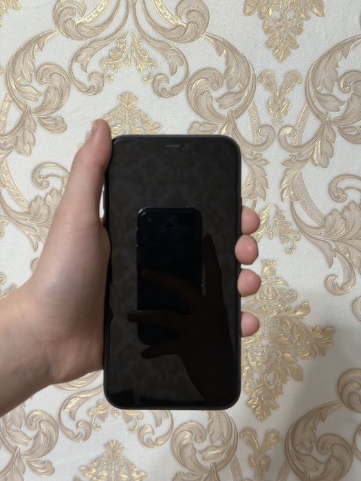 Продам Айфон 11 128гб