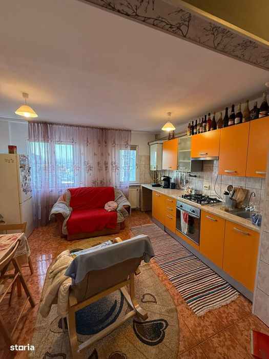 3 CAMERE cu bucatarie mare, Narcisa