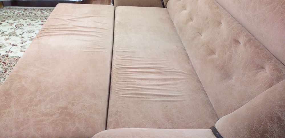 Диван с креслом