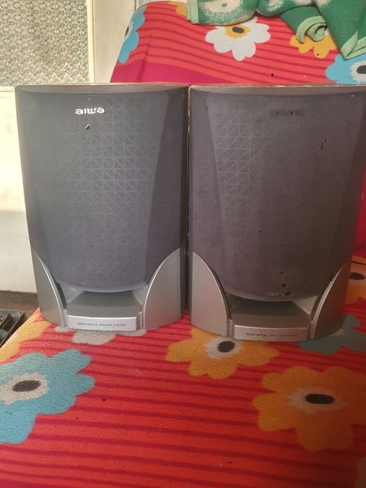 5 Броя тонколони Aiwa