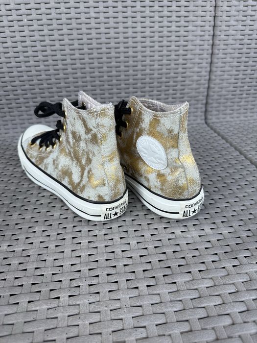 Vând Teneși Converse 38