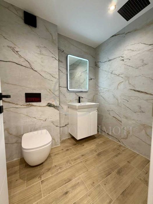 Продава се Двустаен апартамент в Пловдив, Остромила - 85 кв.м за 921 €/кв.м - Снимка #8