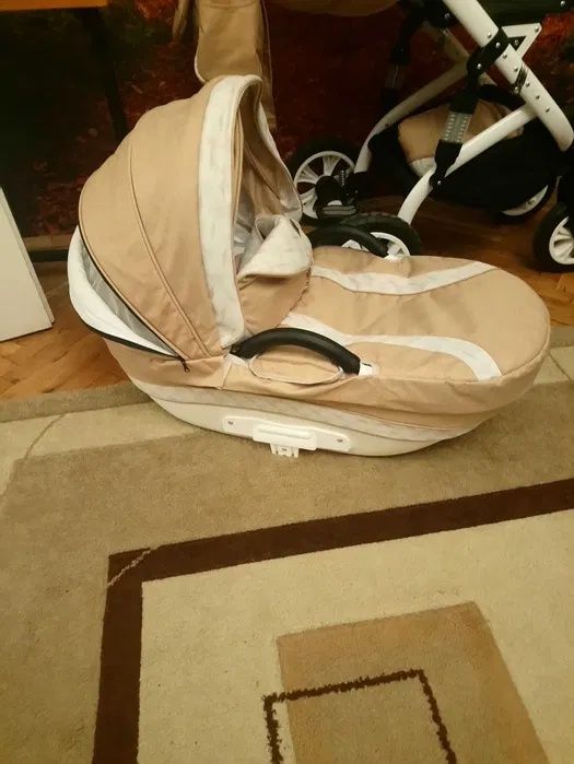 Продавам количка  Loreli 3в1