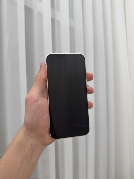 Iphone 12 в идеальном состоянии