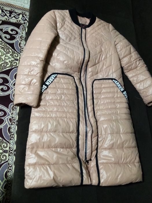 Продам костюм 2 ка и куртку