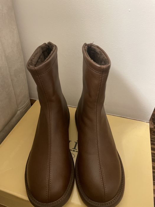 Продам полу сапожки