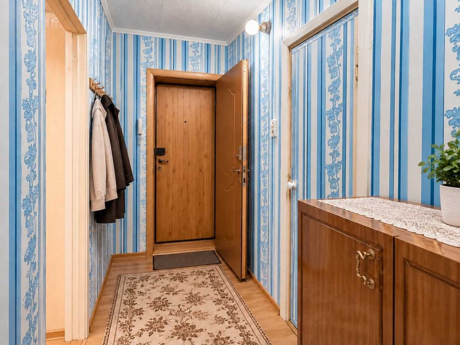 Продам 1 ком квартиру 20 мкр