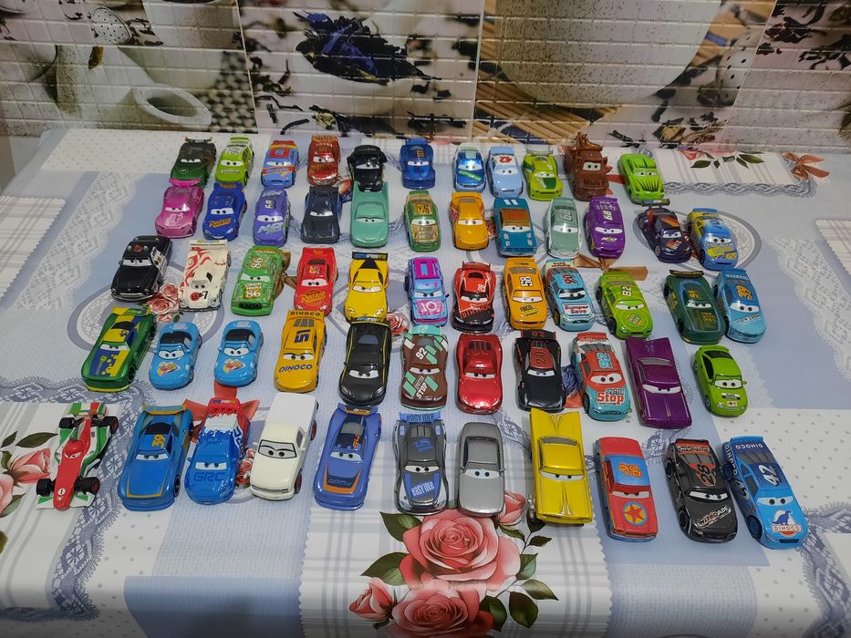 Colecția Fulger MCQUEEN