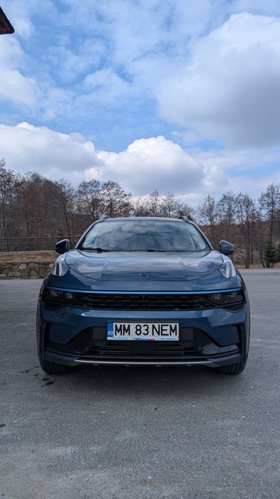 Lynk&Co 01  PHEV