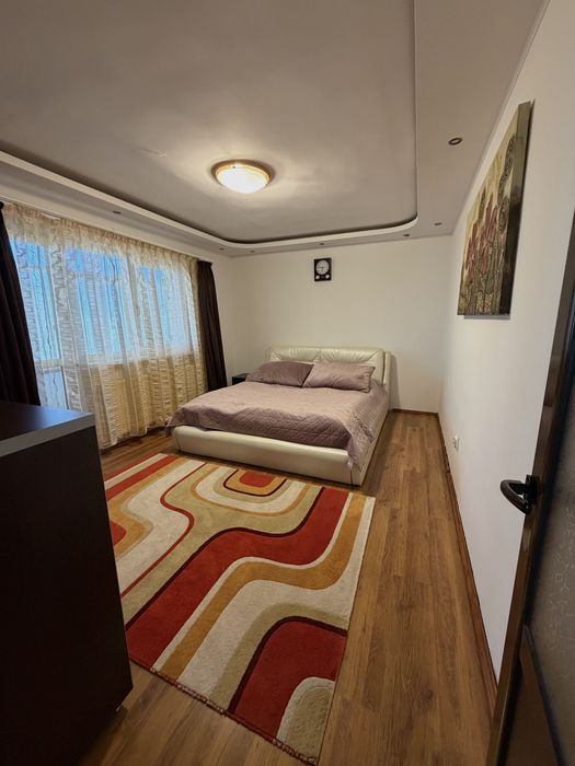 Inchiriez apartament regim hotelier