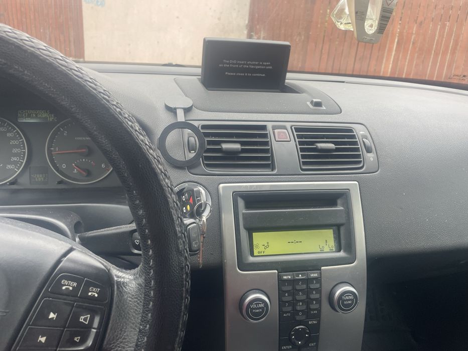 Doar schimb cu audi a 4 b8 sau b7 ofer diferenta