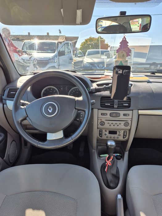 RENAULT Symbol 2012 — imagine 5
