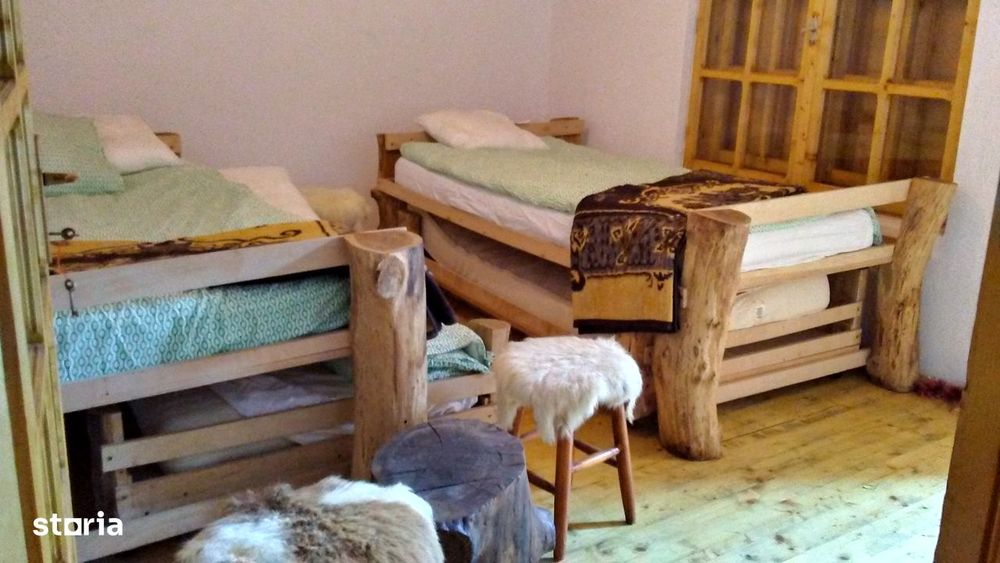 Vanzare Cabana in pitorerscul peisaj din Plaiul Foii, Zarnesti Brasov
