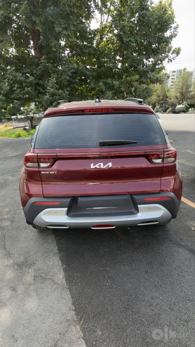KIA SONET 2024 KRASNIY 2 pozitsiya