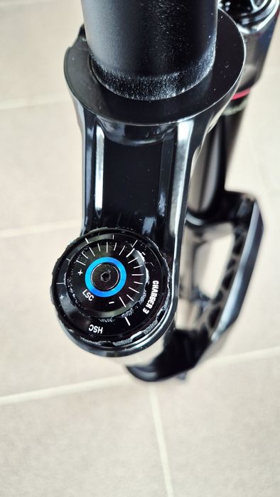 Furca noua RockShox Lyrik Select+ cu Charger 3(Ultimate), model 2025