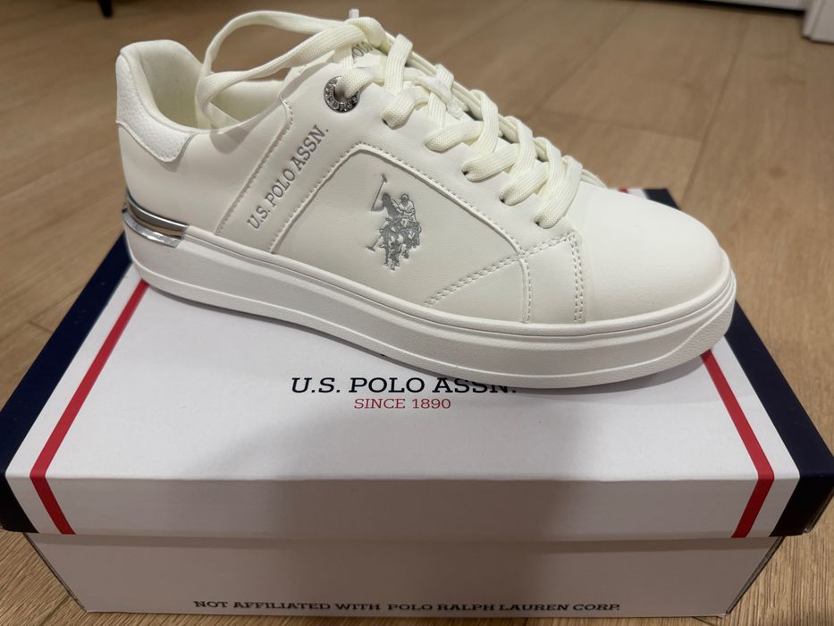 Vând pantofi sport U.S. Polo Assn.