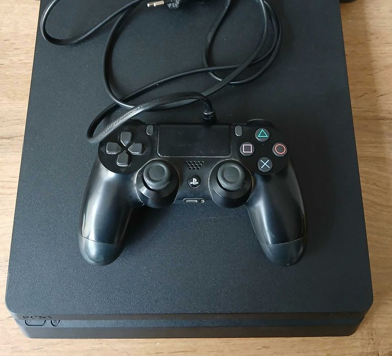 Playstation 4 + 1 контролер