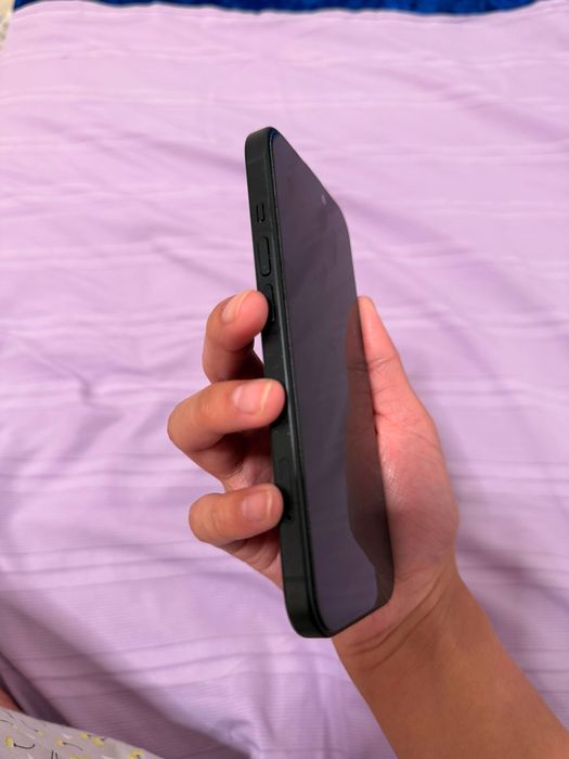 Продам iPhone 15 128гб