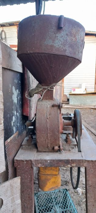 Зернодробилка самодельная