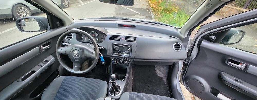 Vând Suzuki Swift