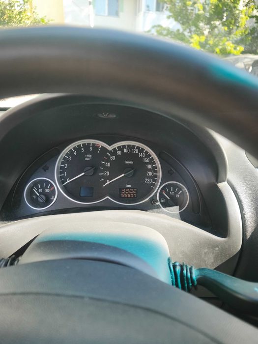Vând Opel CORSA C
