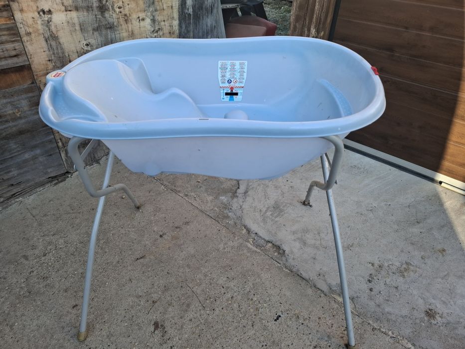 Анатомично корито за бебе със стойка
