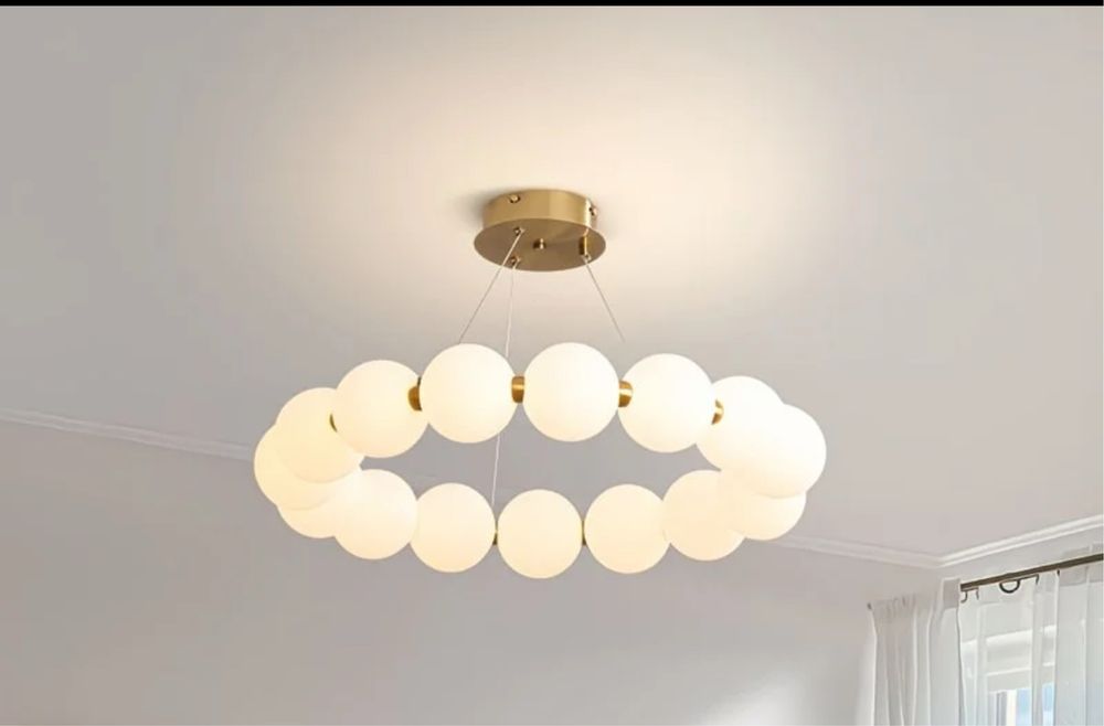 Срочно продам люстру новую!