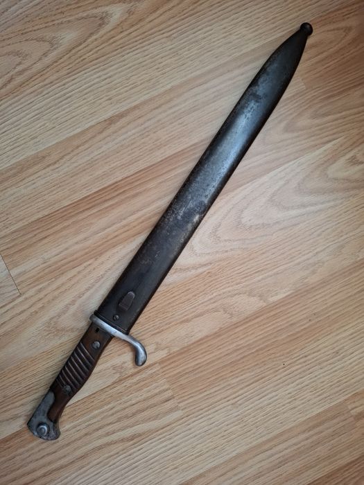 Baioneta -sabie germană butcher M1898/05  an 1916 

950 lei

Baioneta