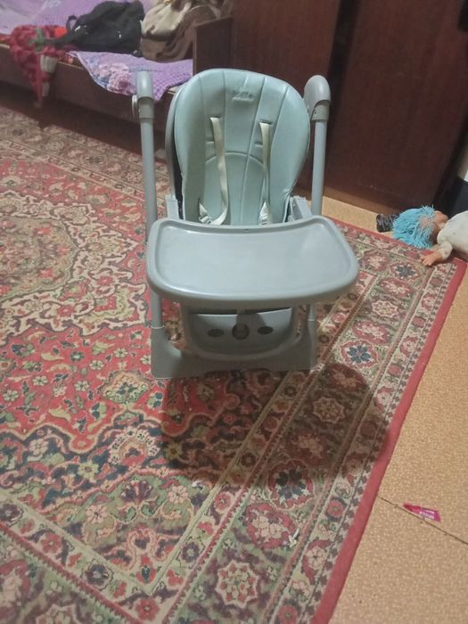 Продаëтся детский стульчик для кормления
