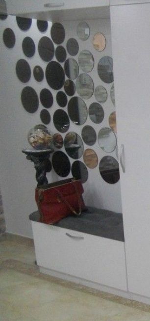 Oglinda formata din oglinzi multiple