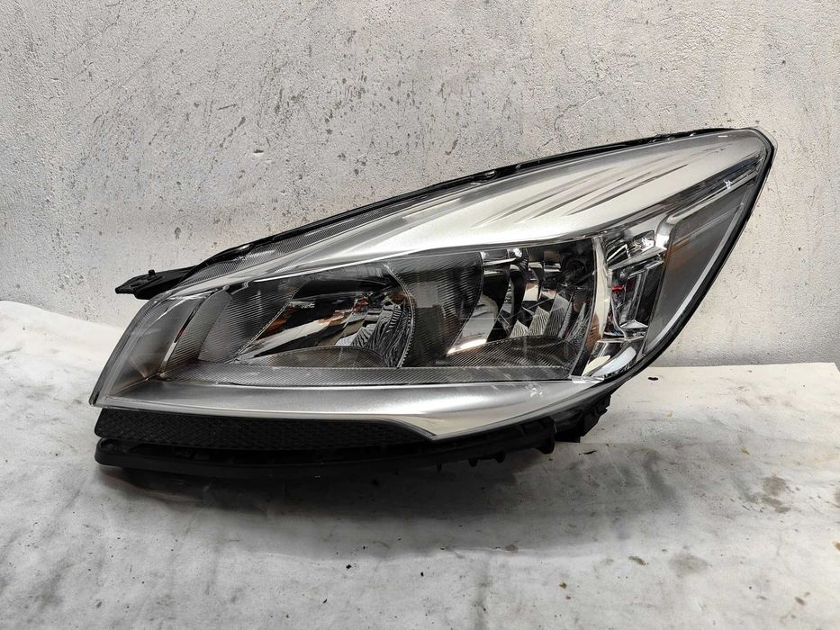 Оригинални  фарове  Форд Куга  Ford Kuga
