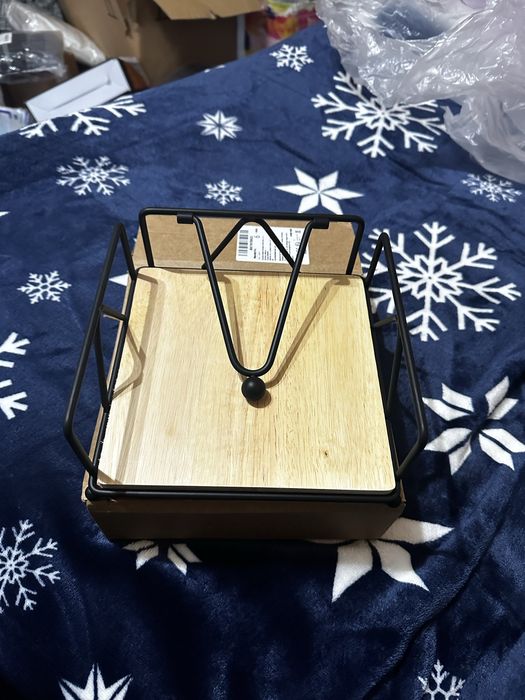 Suport servetele din lemn si metal nou, la cutie