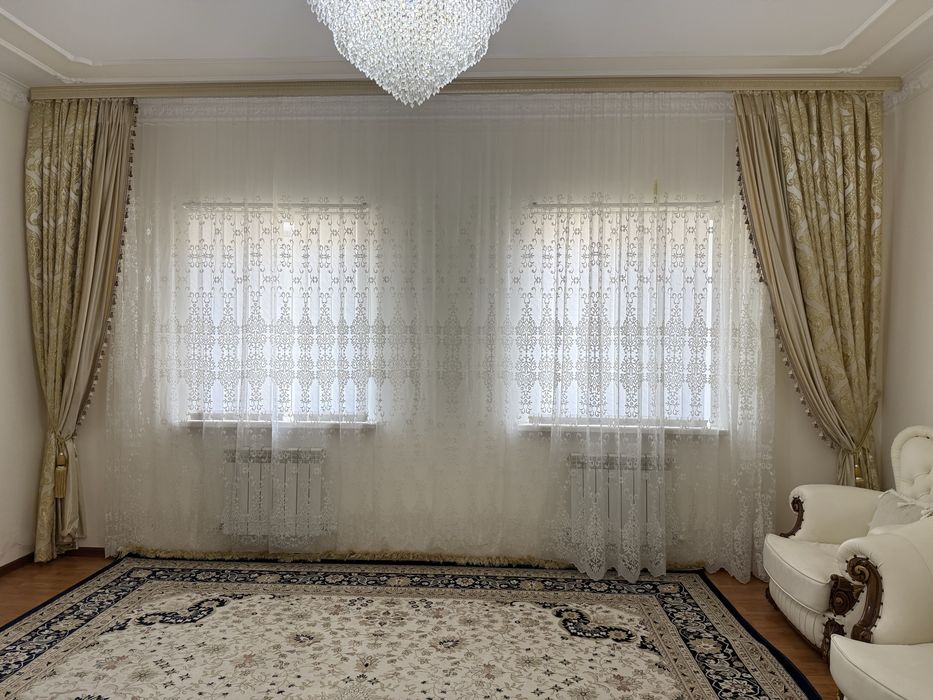 Продаеться шторы