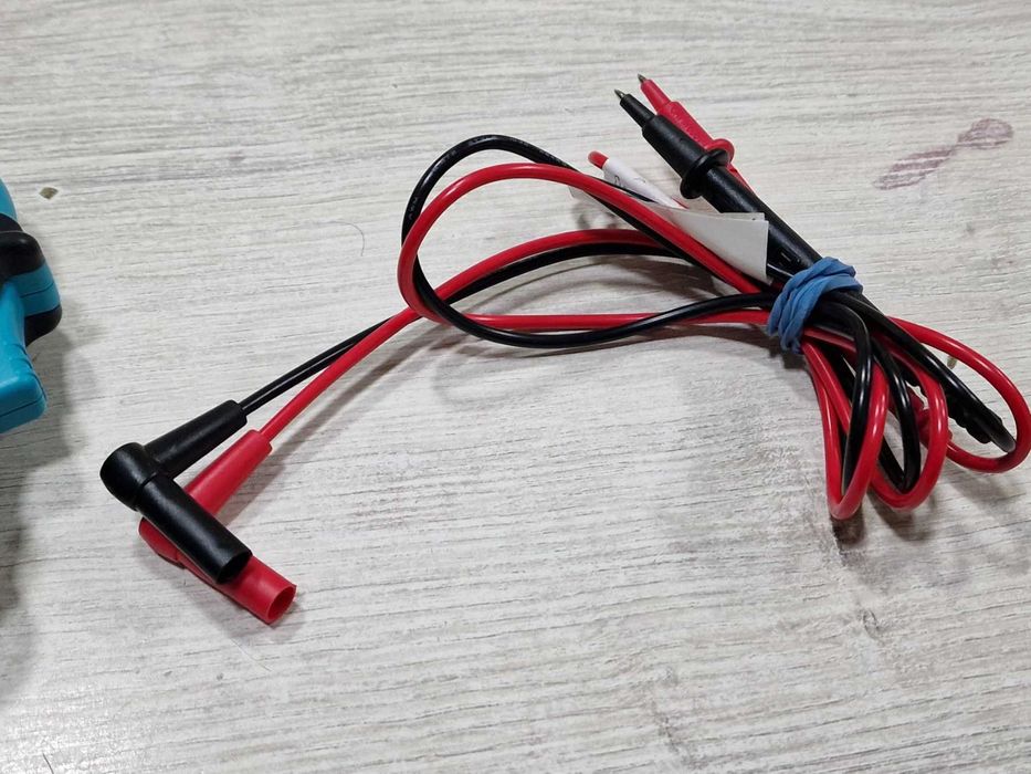 Мултицет / амперклещи EMOS EM305A