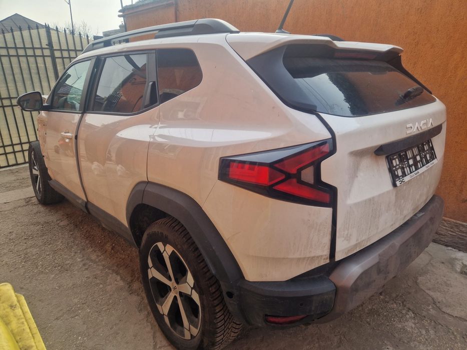 Dacia Duster 2024 Echipare Full/ 1.2 benzină mild hybrid 4x4/ Avariat
