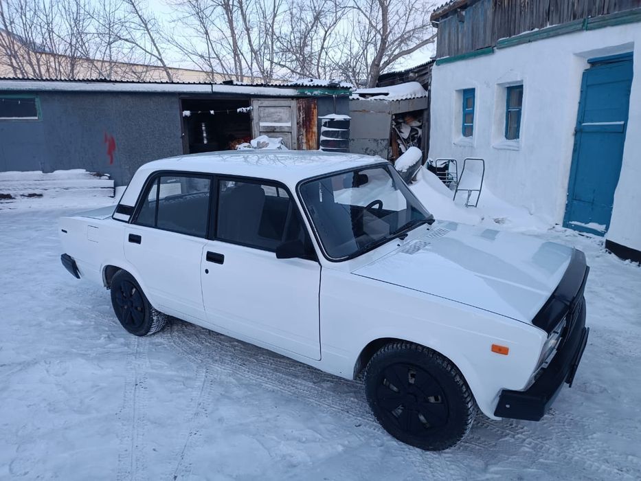 Продам ВАЗ 2107 инжектор