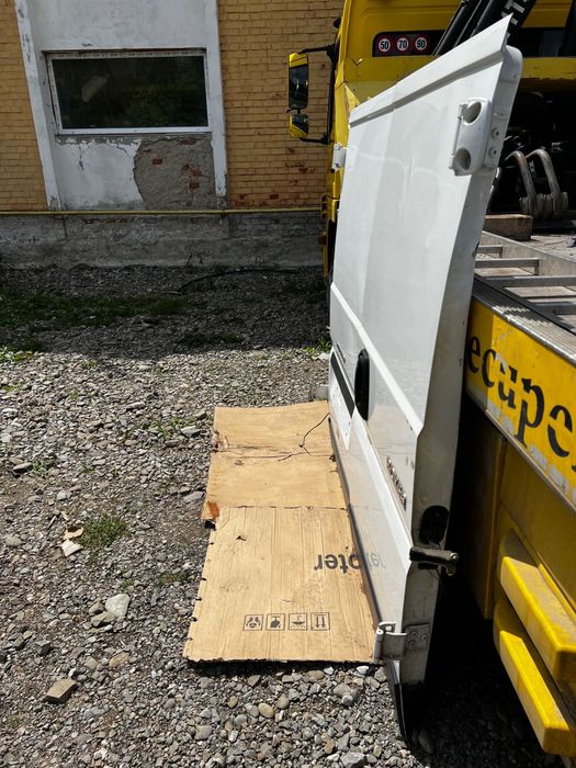 Usa / usi batante spate duba Peugeot Boxer Citroen Jumper Fiat Ducato fabricatie 2017 modelul scund / mic