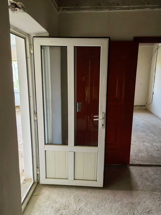 Пластик двери продам